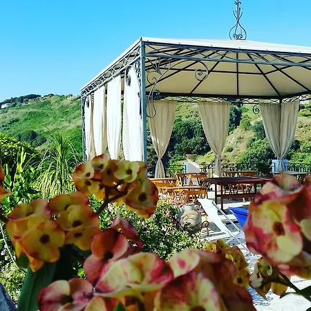 Maristella B&B 리파리