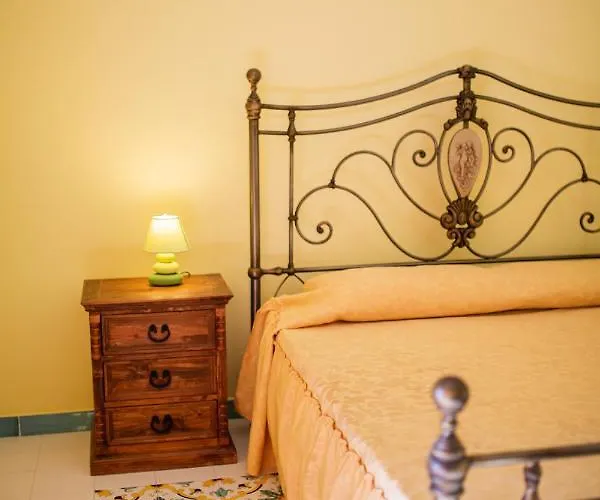 Maristella Lipari (Isola Lipari)