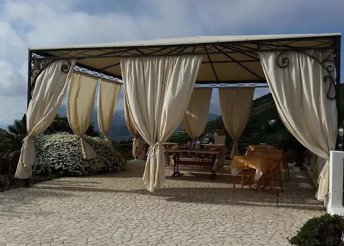 Maristella Bed & Breakfast 4*